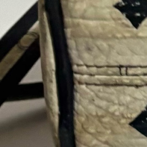 MCM vintage Cream and Black Crossbody Bag - Picture 8 of 15